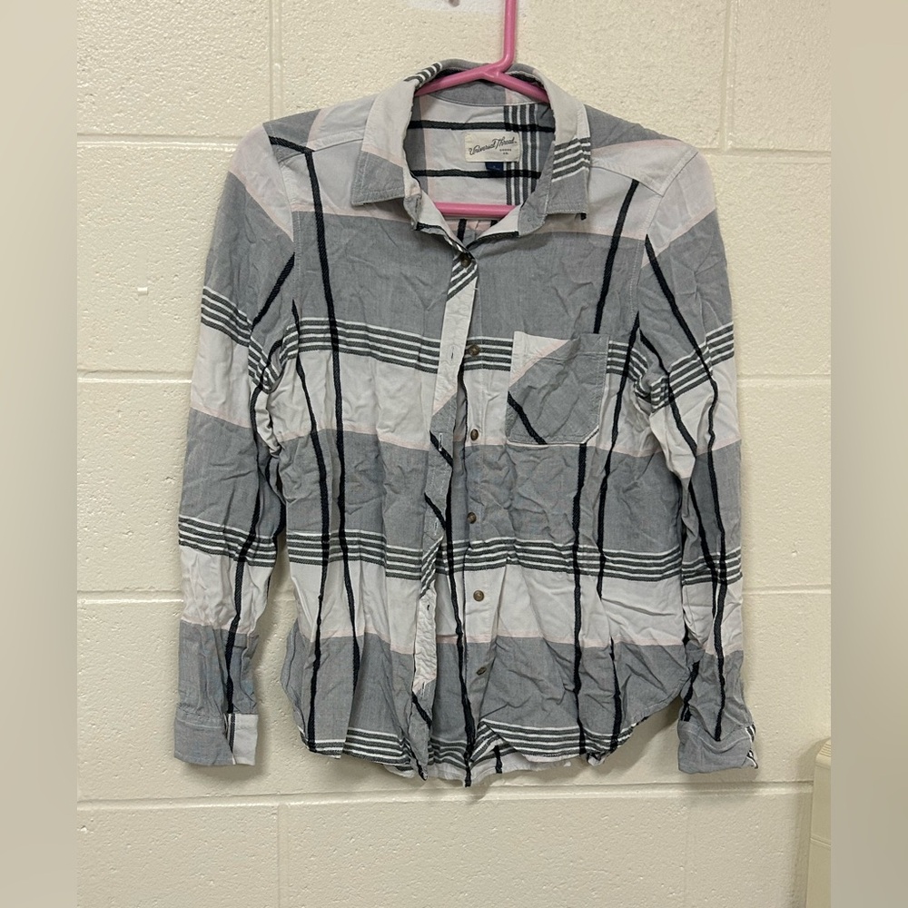 Universal Thread Black and Gray Plaid Button Down Shirt